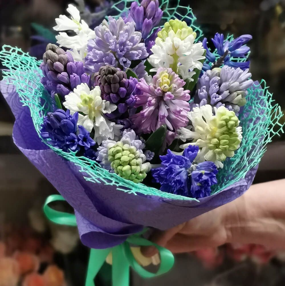 Apsveikuma ziedu pušķi 56